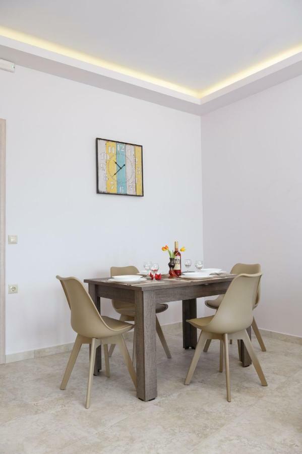 Coral Sea Apartment Kokkinos Pyrgos Exterior foto