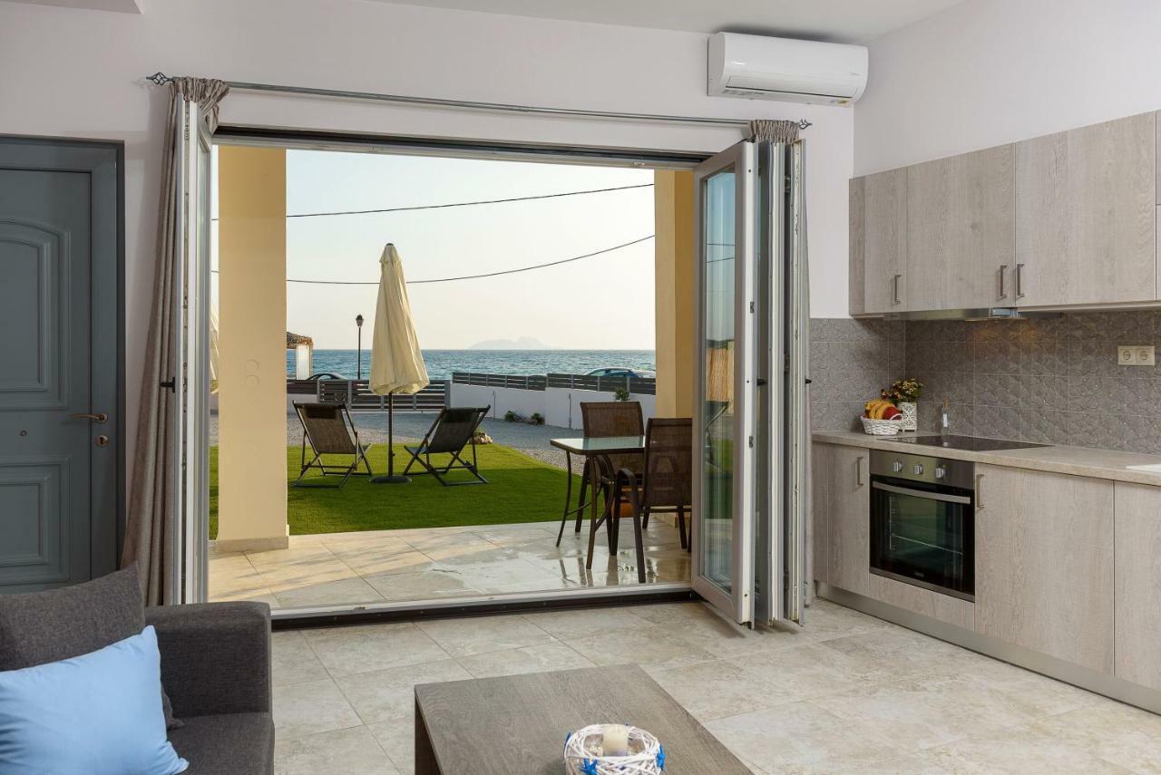 Coral Sea Apartment Kokkinos Pyrgos Exterior foto